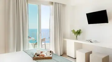 ALBATROS BEACH HOTEL