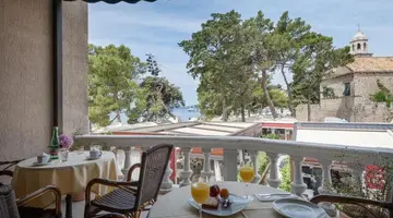 ALBATROS HOTEL