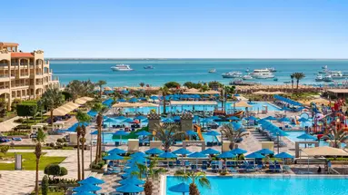Albatros White Beach Hotel