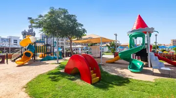 Albatros White Beach Hotel