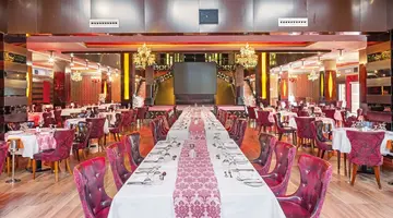 Albatros White Beach Hotel