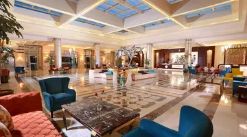 Albatros White Beach Hotel