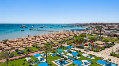 Albatros White Beach Hotel