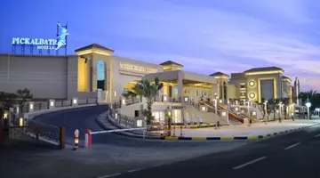 Albatros White Beach Hotel