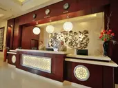 Albatros White Beach Hotel