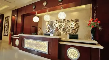 Albatros White Beach Hotel