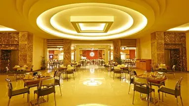 Albatros White Beach Resort