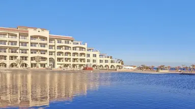 Albatros White Beach Resort