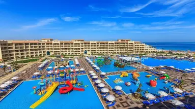 Albatros White Beach Resort