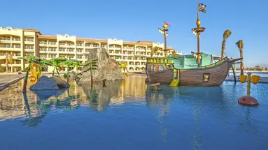 Albatros White Beach Resort