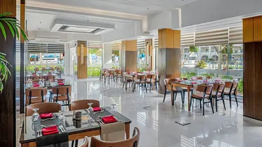 Albatros White Beach
