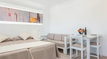 Alcudia Beach Apartments