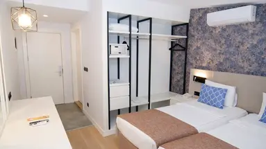 ALDER GARDEN HOTEL