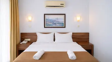 ALDER GARDEN HOTEL