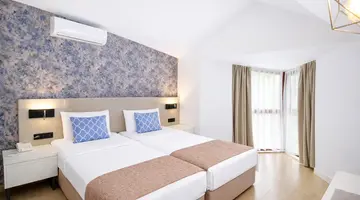 ALDER GARDEN HOTEL