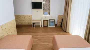ALDER GARDEN HOTEL