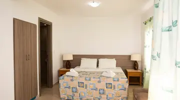 Alecos Hotel Apartments