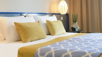 ALEGRIA FENALS MAR (ADULTS ONLY 18+)