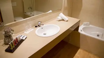 ALEGRIA PLAZA PARIS HOTEL ****