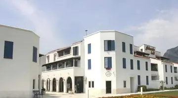 Aleksandar Hotel