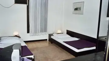 Aleksandar Hotel