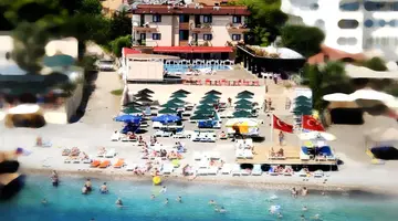 Aleria Belport Beach