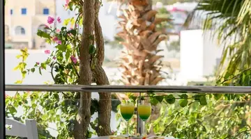 Alesahne Beach Hotel