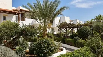 Alexander Beach Hotel And Village Resort