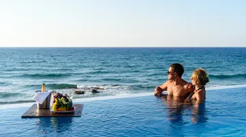 ALEXANDER BEACH HOTEL AND VILLAGE RESORT