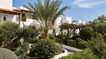Alexander Beach Hotel And Village Resort