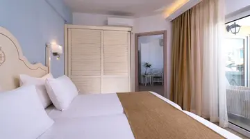 ALEXANDER BEACH HOTEL & VILLAGE RESORT