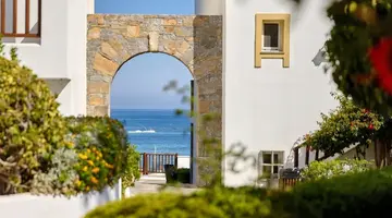 Alexander Beach Hotel & Village Resort