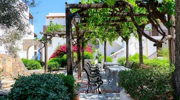 Alexander Beach Hotel & Village Resort