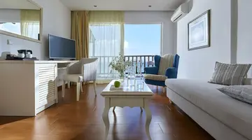 Alexander Beach Hotel & Village Resort