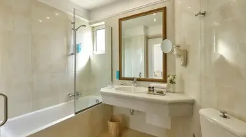 ALEXANDER BEACH HOTEL & VILLAGE RESORT
