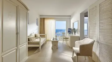 Alexander Beach Hotel & Village Resort