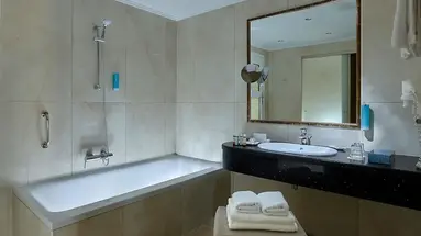 Alexander Beach Hotel & Village Resort