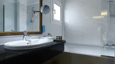 Alexander Beach Hotel & Village Resort