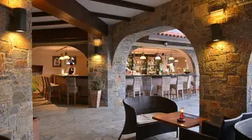 Alexander Beach Hotel & Village