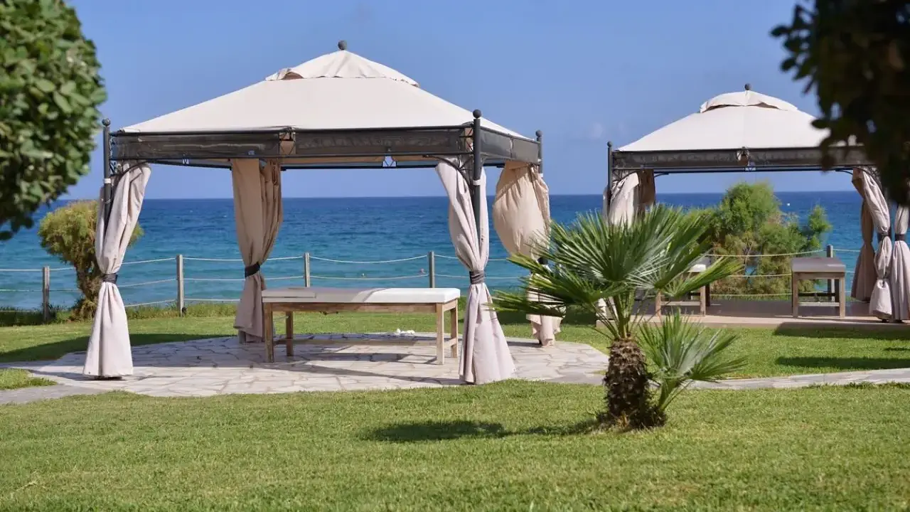 Alexander Beach Hotel & Village