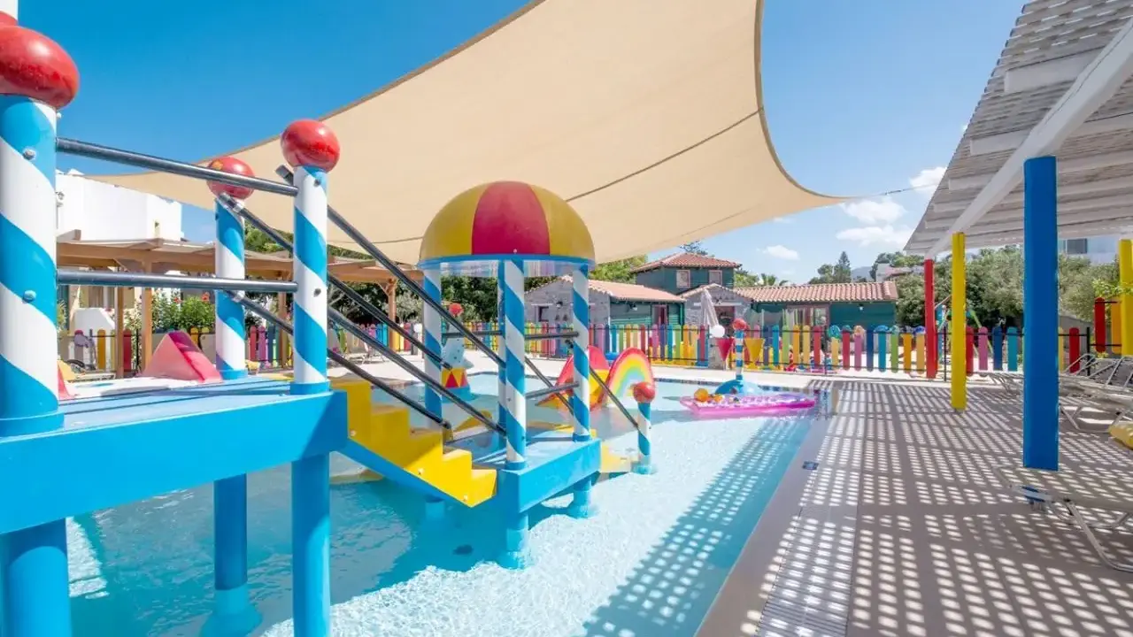 Alexander Beach Hotel & Village