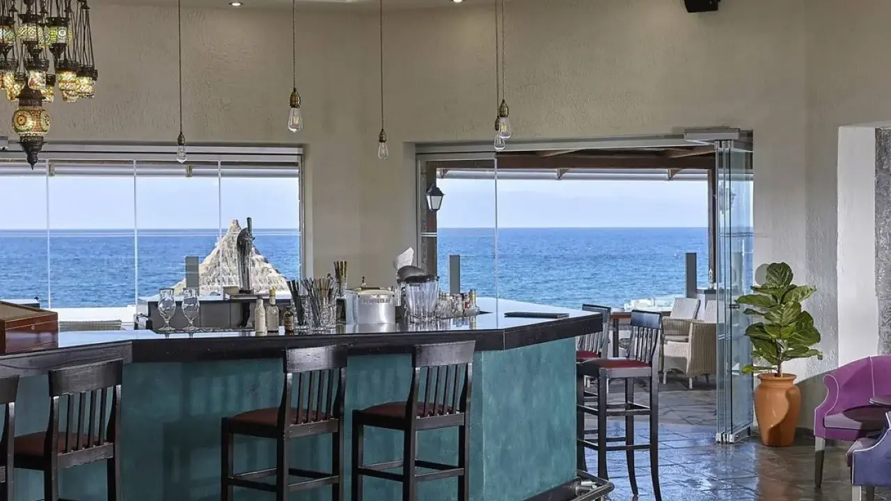 Alexander Beach Hotel & Village