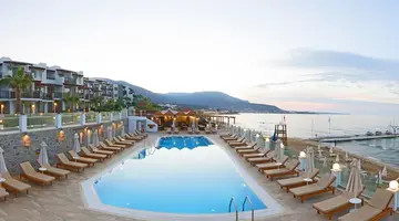 Alexander Beach Hotel