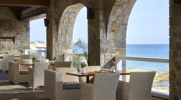Alexander Beach Hotel