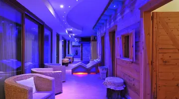 Alexander Hotel