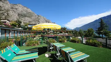 Alexander Hotel
