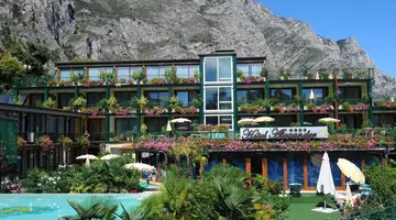 Alexander Hotel