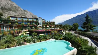 Alexander Hotel