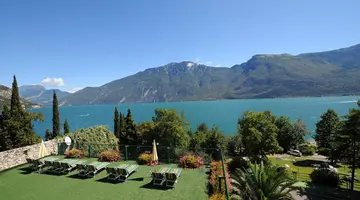 Alexander Hotel
