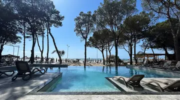 Alexander Resort